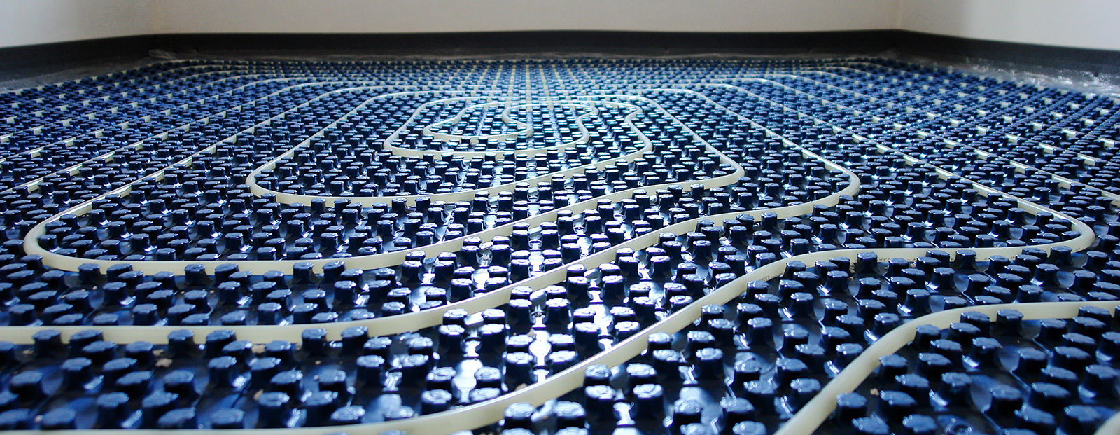 Wand- und Fußbodenheizung